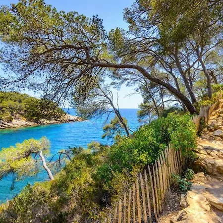 De Prestige, Entre Port Et Apartament Bandol